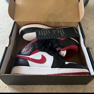 Brand New-Air Jordan 1 Mid (black, gym red, white)